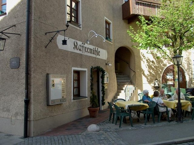 Burghausen im Fr�hling 05